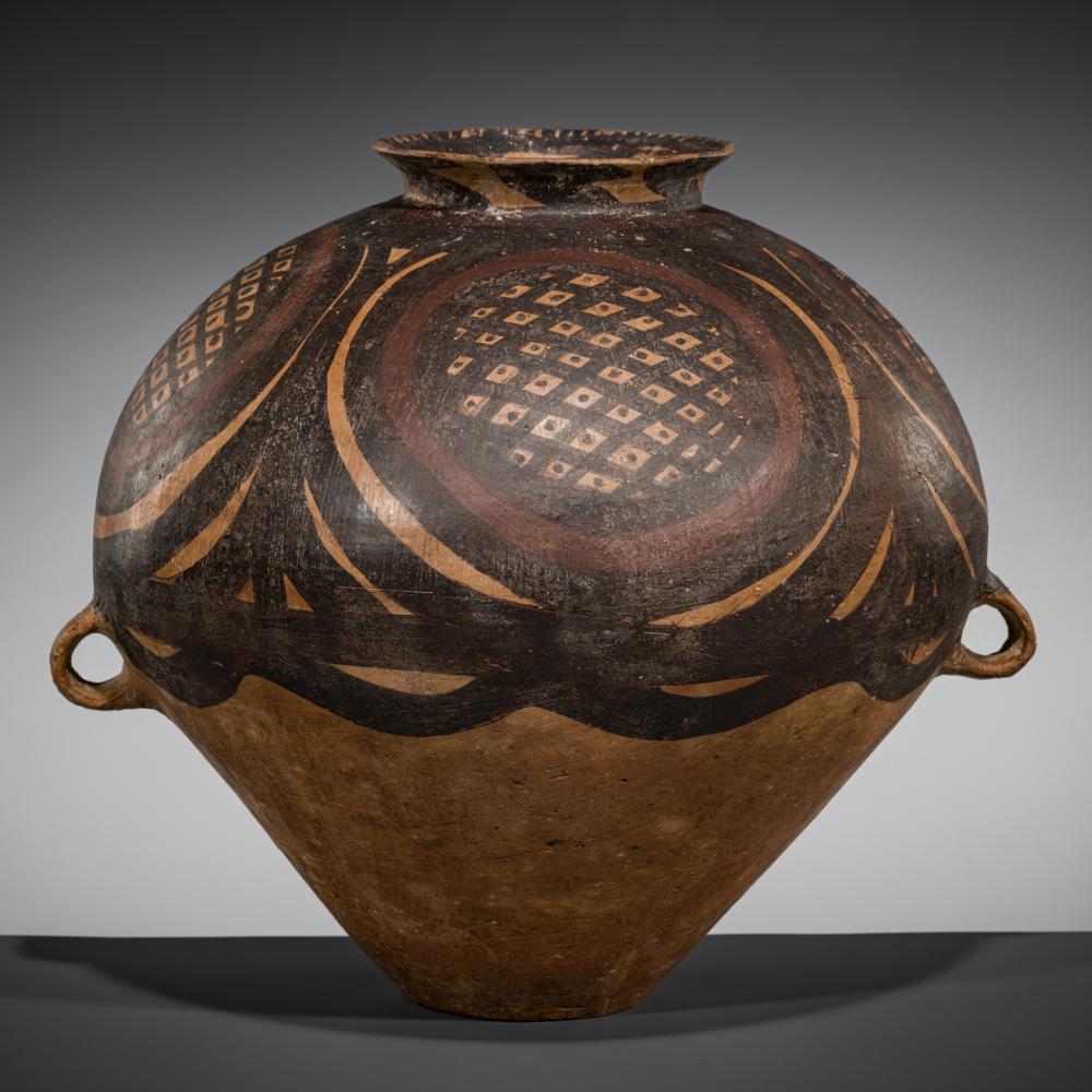 Auction comp thumbnail for A LARGE PAINTED POTTERY JAR, NEOLITHIC PERIOD, YANGSHAO CULTURE (Galerie Zacke, Lot 223)