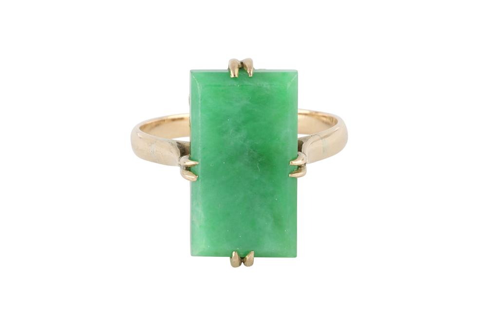 Auction comp thumbnail for 14ct gold antique ring claw set with green Jade 18 x 10 mm, Ring finger size Q, Weight 4.50 Grams (Pfeffer's Auctions, Lot 162)