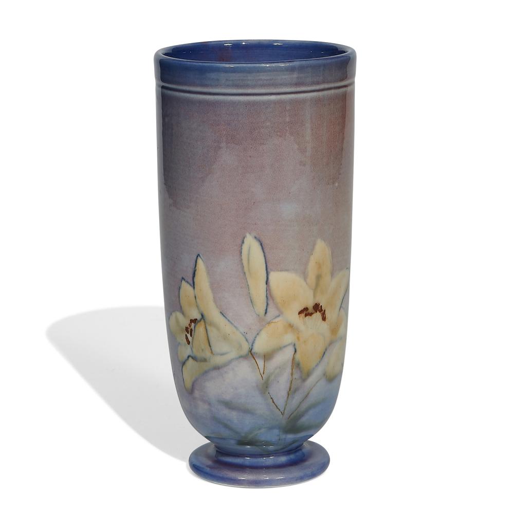 Reference image for documenting pottery and porcelain versus reproductions, including marks, clay body, glaze, decoration, wear, mold lines, repairs, age clues, and condition