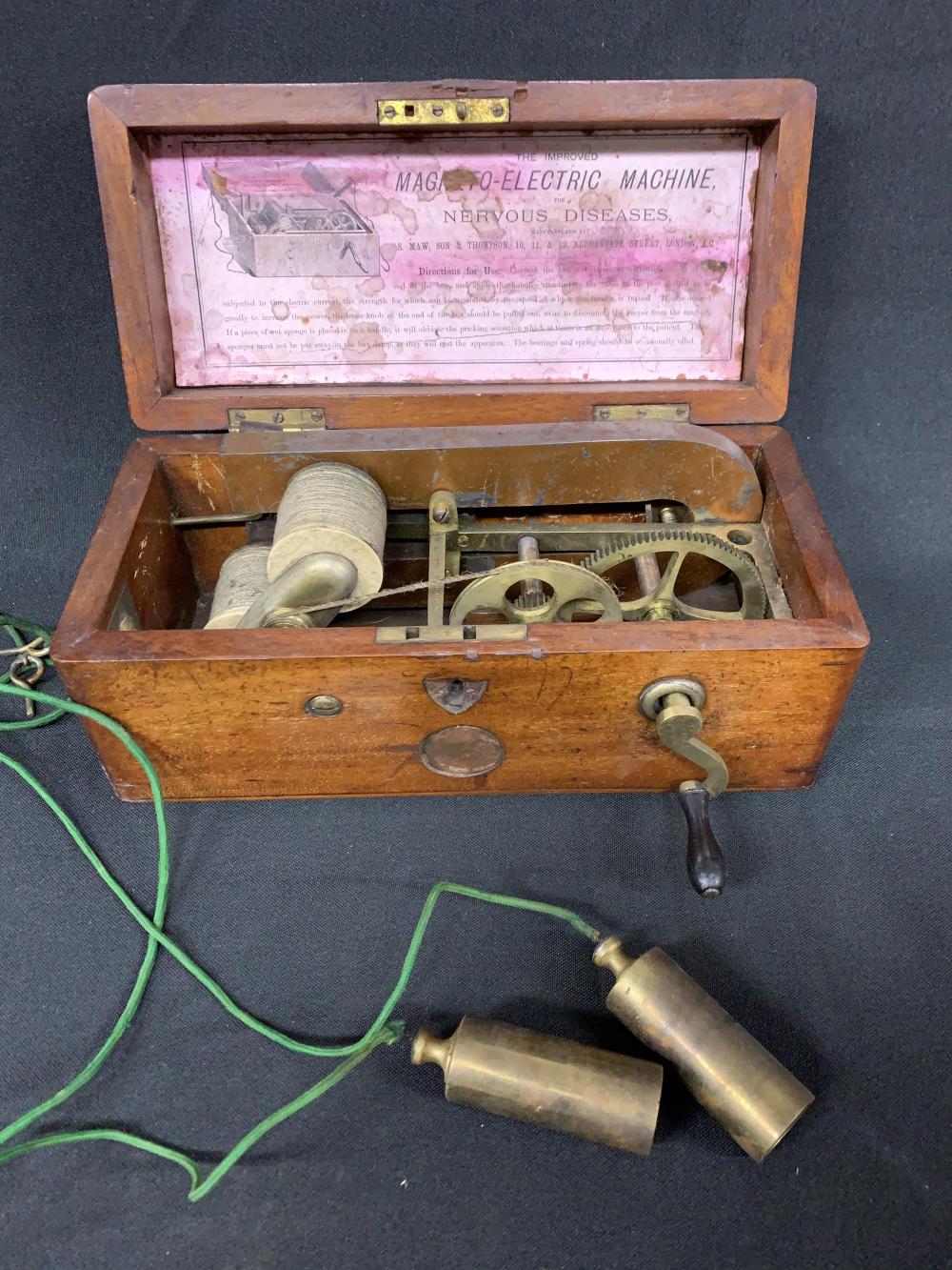 Reference image for instrument appraisal documentation including maker, serial number, labels, materials, repairs, accessories, provenance, measurements, photos, and condition