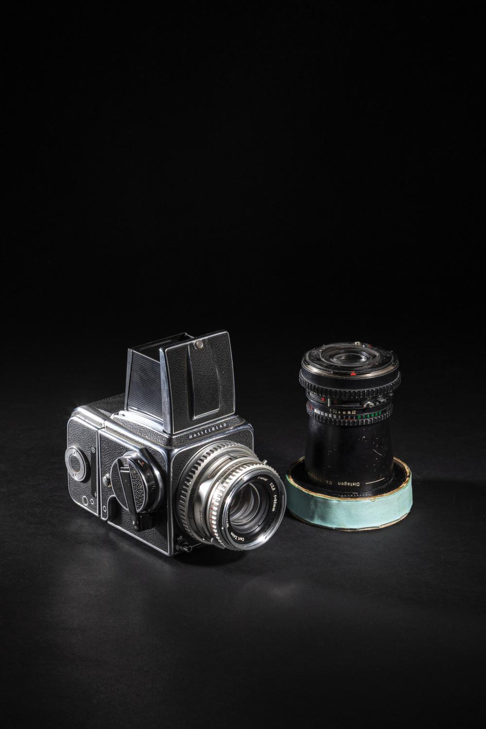 Market example: Hasselblad 500 C/M with Carl Zeiss Planar lens